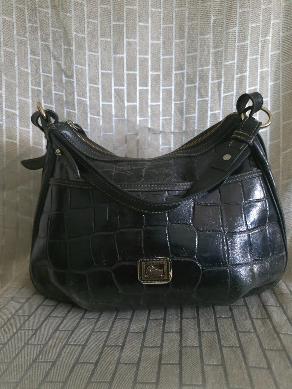 Vintage Dooney & Bourke Black Croc Embossed Leather Hobo Shoulder Bag